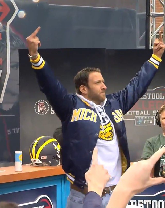 Me to all the haters who said the hammer was coming and we were going to lose all of our recruits