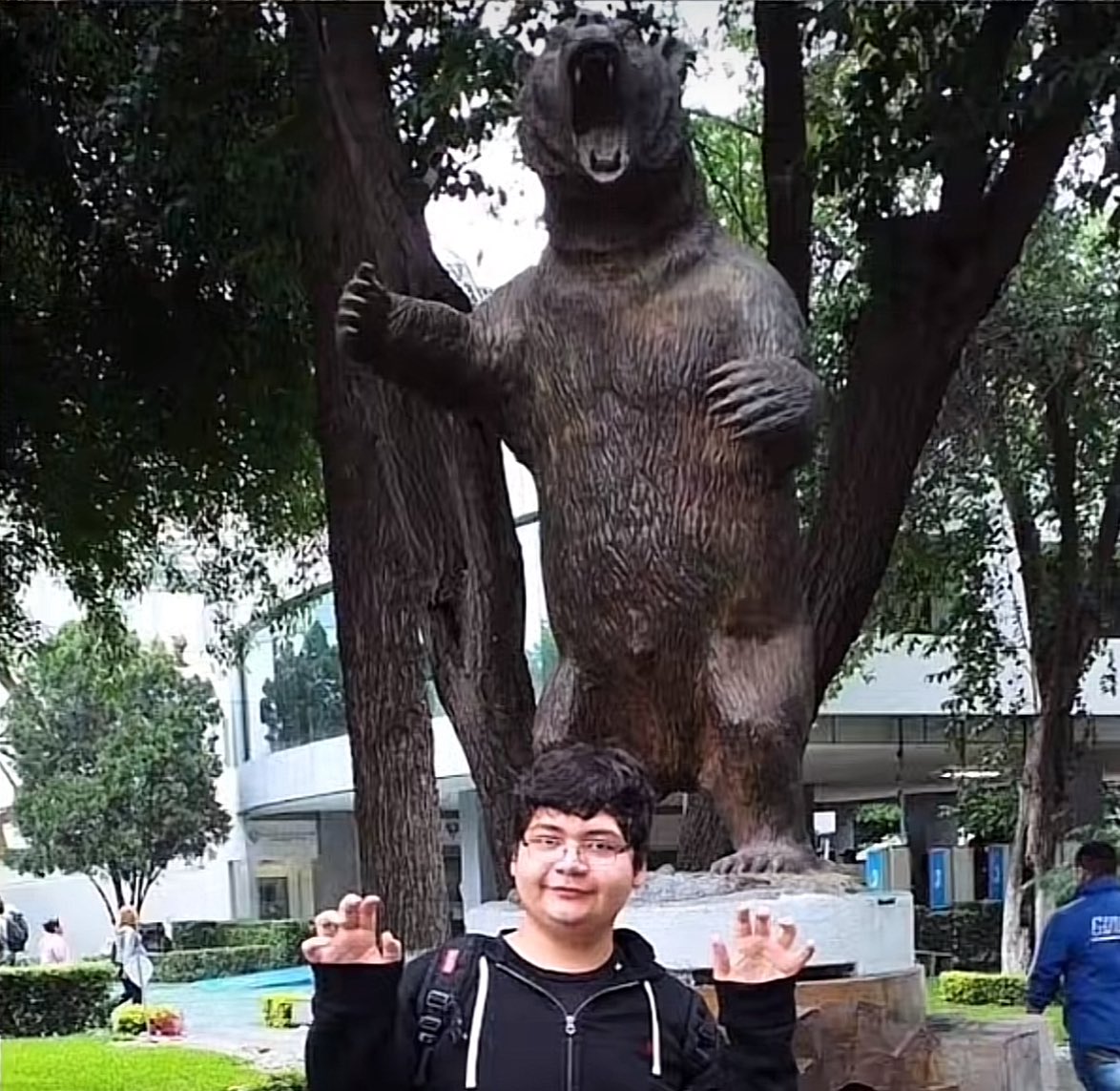 Dapsit0's tweet image. Viva FIME viva la UANL 🐳