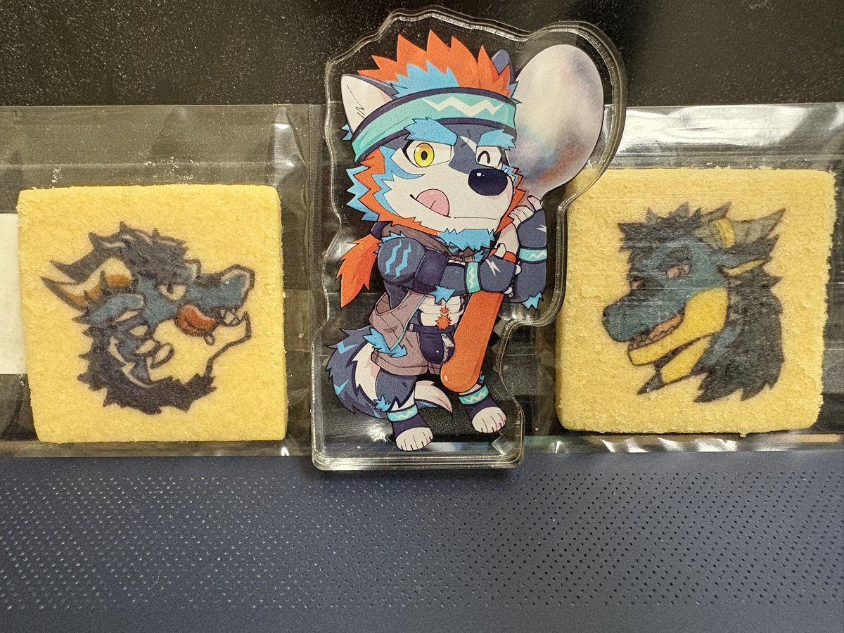 Happy birthday
<a href="/LamIan7044/">藍琰 LamIan</a> 

#HBDLamian 
#焰虎叫我這麼做的
#焰虎是這一切的亂源