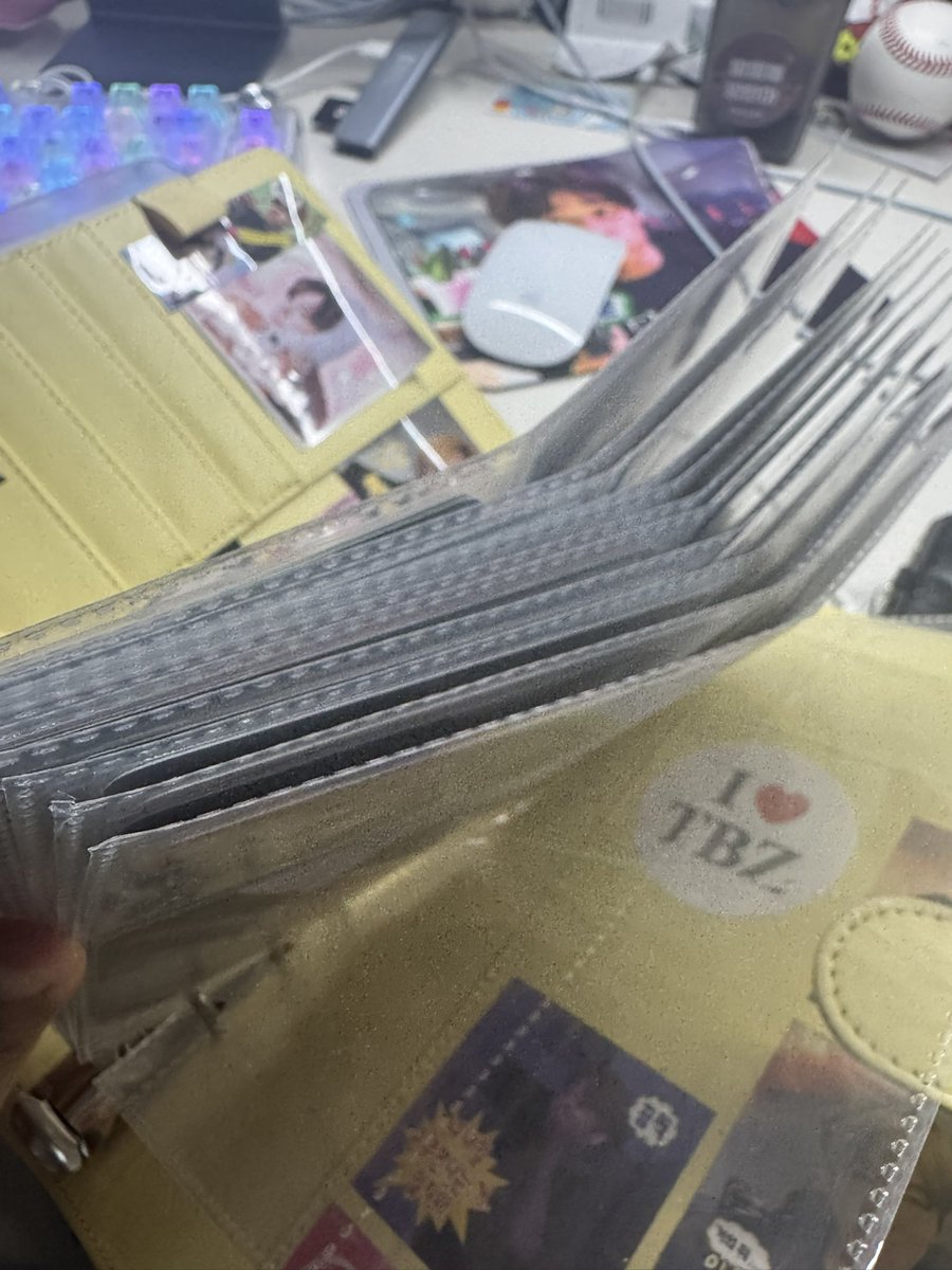 선우포카 80장+떤코+떤코베리 일괄 9에 양도

더보이즈 콘서트 상연 제이콥 영훈 현재 주연 케빈 뉴 큐 선우 에릭 더비 팝업 분철 팬싸 포토회