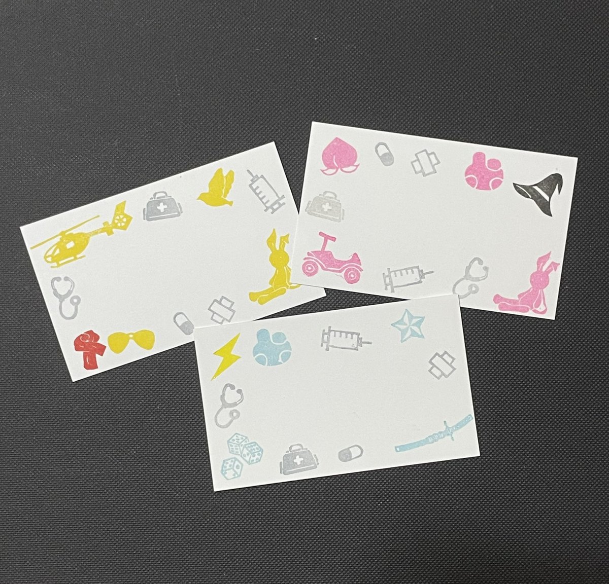 shirasu402's tweet photo. とりもも堂から連想するものでスタンプを大量に作成したので、メッセージカード作りました。
#こるぺんしる
#ももまーと
#御侍の浮世絵 https://t.co/xGmzixxAU3