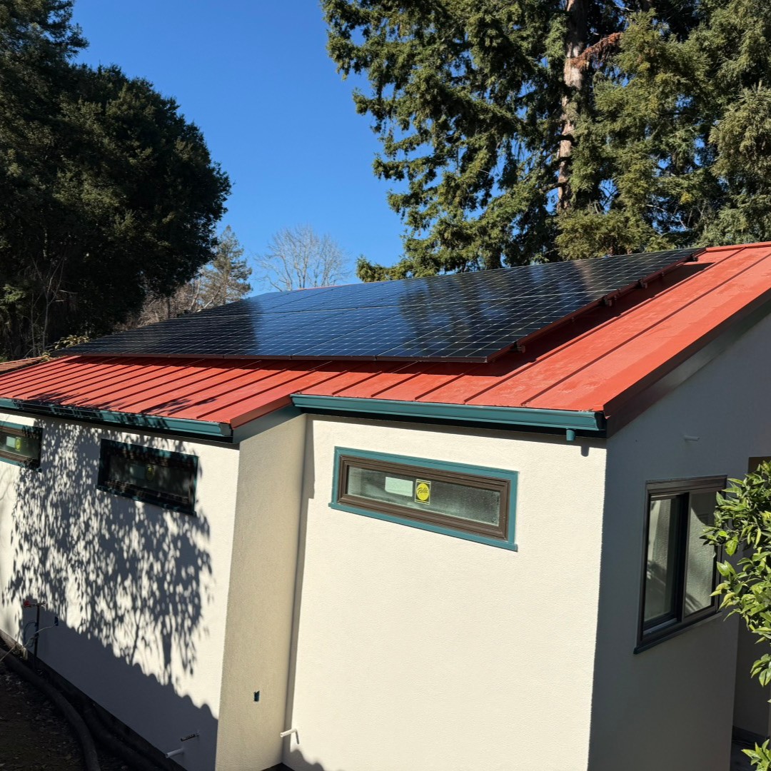 SolarTechnol's tweet photo. You don’t need a huge rooftop to make a big impact ☀️

When it comes to #solar, it’s not about how big your system is - it’s how much it saves you. This #homeowner installed a compact system for their #home &amp; it’s already putting money back in their pocket every month 💸 https://t.co/mwmMTgNUup