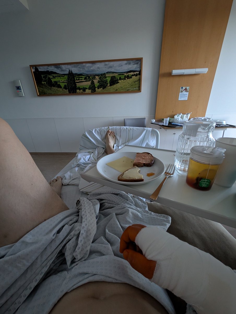 I need Femboy nurses. 

(And some food fucking food.)

Pls send pictures of both to cheer me up.