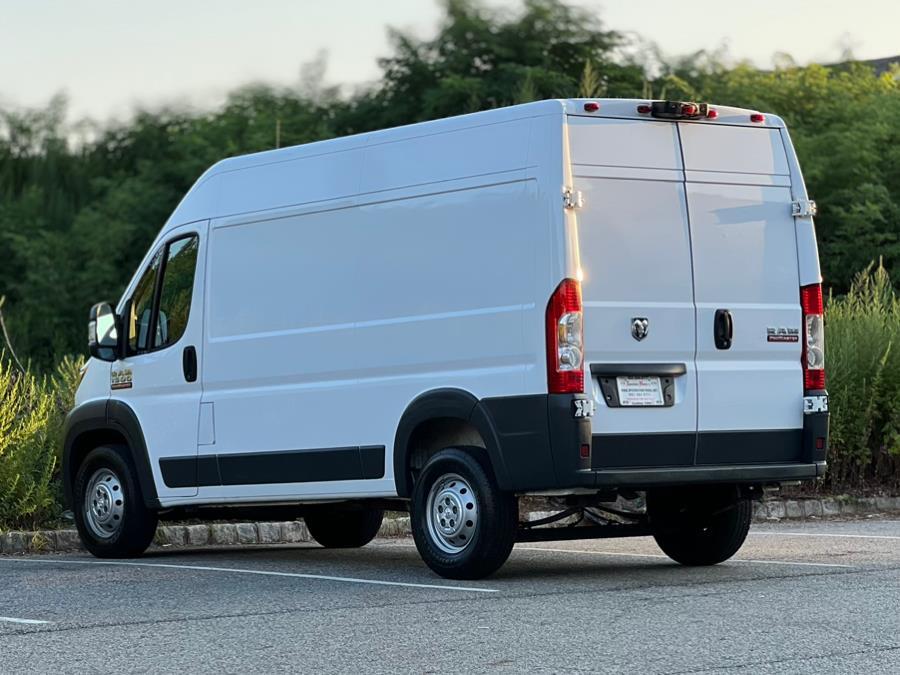CommercialTruck's tweet image. 🚚💼 Haul it all with this Used 2018 Ram ProMaster Cargo Van — 1500 High Roof, 136" WB, ready for work! $15,989 | 135K miles | Paterson, NJ 👉 brnw.ch/21wV28H

#CargoVan #WorkVan #RamProMaster #VanLife #CommercialTruckTrader #BuySellResearch