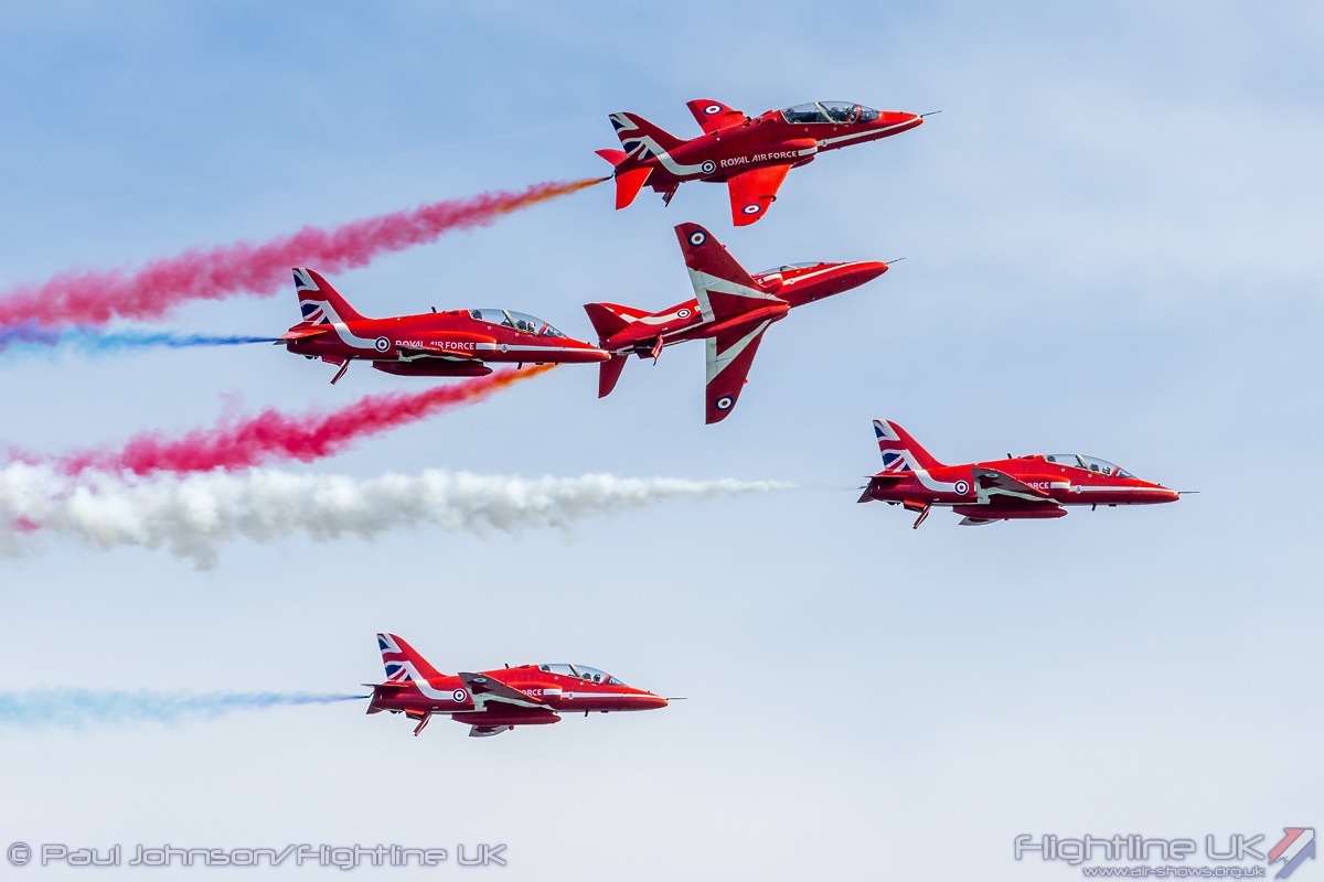 The second and final day of the 2025 <a href="/ClactonAirshow/">Essex Sunshine Coast - Home of Clacton Airshow</a> is about to start. If you are not on the Essex Sunshine Coast you can follow all the afternoon's action on the OFFICIAL livestream from AeroView.tv

youtube.com/live/W2Qr9vVM4…

#Airshows #avgeek #CAS2025 #airdisplays