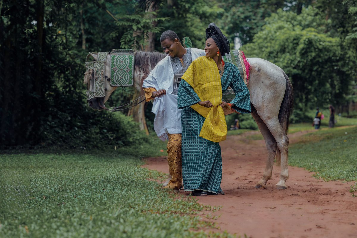 AgbontaenSarah's tweet photo. Welcome to Edo State
The Heartbeat of the nation 🙏
Modelling shoot @ ogbazoo
Shot by @Faithfynphotog2
Model @samodels8 #samodellingagency #edotwitter #edostate #benincity #edotwitter #edotwittercommunity #edocommunity @zaddyofbenin @VillBella @EdoCommunity_ https://t.co/HlQaMi0YXg