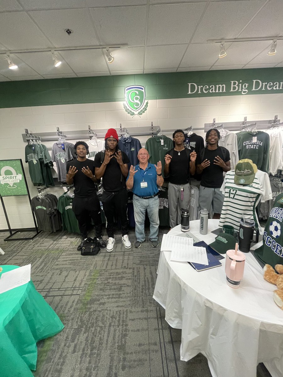 Torian “Doobie” Reeves | IG - Doo5ie (@torianreeves1) on Twitter photo Excited for this school year with these amazing people! #ChargerUp🐎<a href="/CoachNeal/">Winston Neal</a> <a href="/ColumbiaState/">Columbia State</a> Excited for this school year with these amazing people! #ChargerUp🐎<a href="/CoachNeal/">Winston Neal</a> <a href="/ColumbiaState/">Columbia State</a>