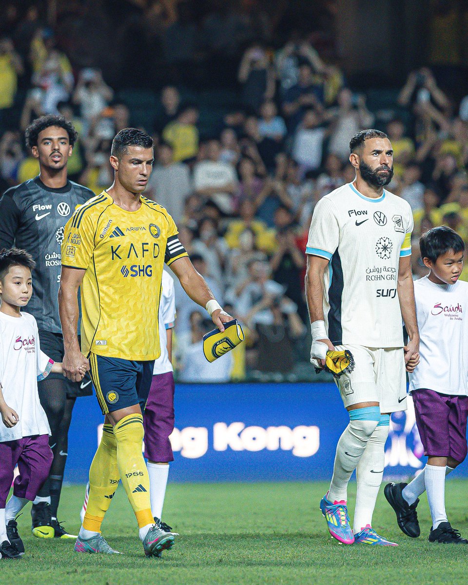 1,433 goals and 69 trophies between them. 🤯🤯