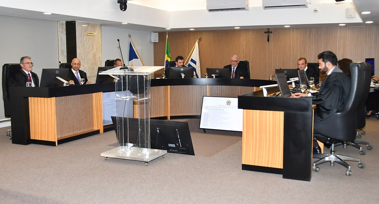 ⚖️Justiça Eleitoral do Tocantins realiza sessões presenciais em novo horário nesta terça e quarta-feira. As sessões terão início às 9h.

➡️: u.tre-to.jus.br/wJPOq