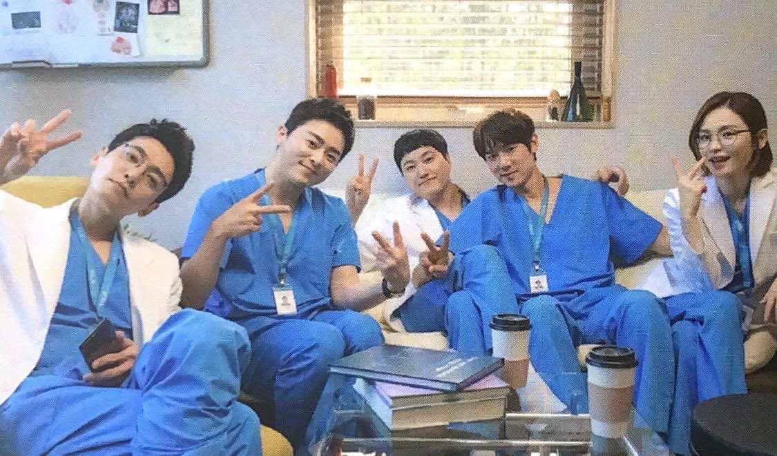 스르스리 tweet media