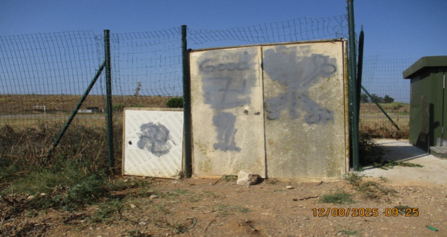 Mauguio - Tags Nazis sur l'aire d'accueil des gens du voyage de Mauguio #mauguio ift.tt/76UaOCc