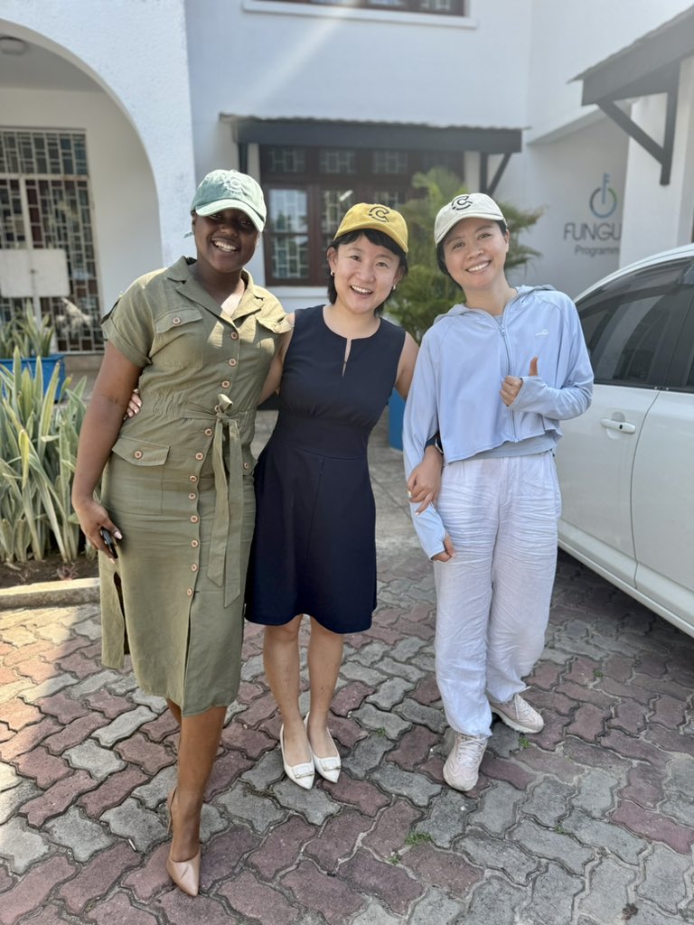 Positivenga1's tweet photo. 3 months ago i launched #CapForImpact which sell branded stylish caps and donates 20% of the profit to fund girl's education in 🇹🇿.

So far; 200+ Caps sold, funded 4 students and yesterday we were excited to have the @Funguo_Tz team join the movement by buying a number of caps. https://t.co/0nDuBzFsNP