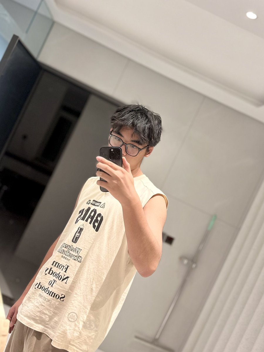 chny5467651's tweet photo. #喜胖太 #体育生
原相机直出！！ https://t.co/emBCShCO2W