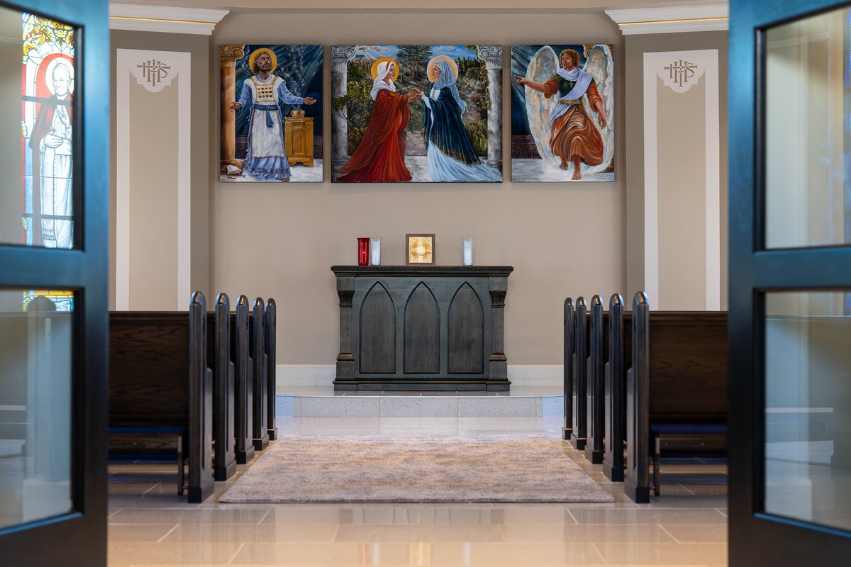 NTCatholic's tweet image. See pictures of the new St. Zachary Oratory at St. Elizabeth Ann Seton Catholic School, Keller, TX which allows parishioners a sacred space for to adore the Eucharist regularly: northtexascatholic.org/news/prayer-fr…
ICYMI, read about the #oratory, how it came to be: