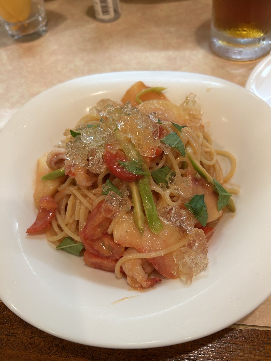 アヴェーレさんでディナー
小海老と桃の冷製パスタ🦐🍑
甘い桃と酸味が効いたソースのパスタは夏にピッタリ🍝
美味でした😊
#トラットリアアヴェーレ