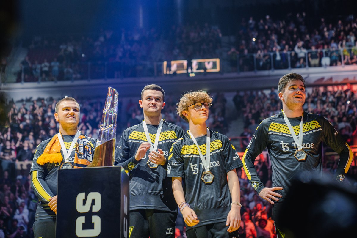 Vincent Maynadié 📸 GiveYouAKiss tweet media