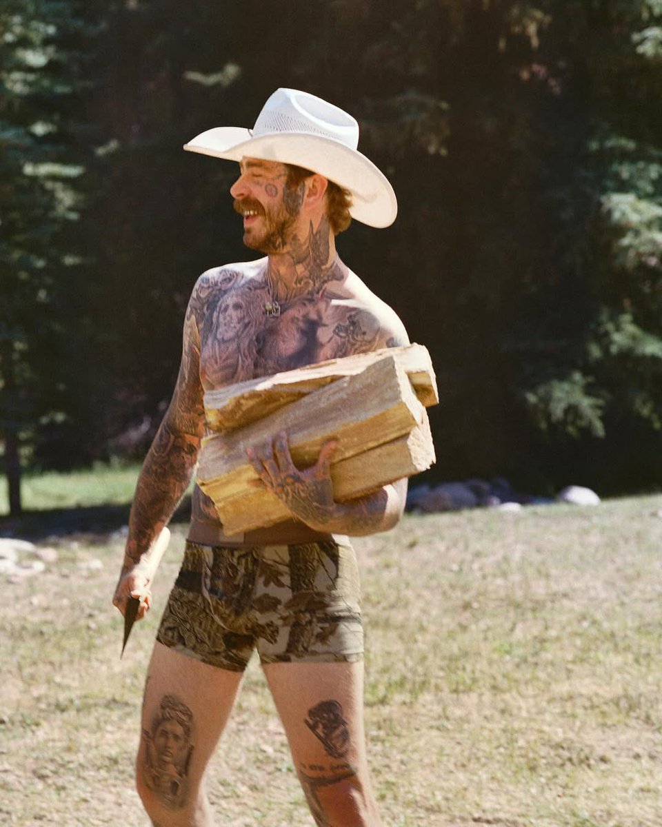 ComplexStyle's tweet photo. Post Malone stars in the new Skims Men Campaign 🐎🔥 https://t.co/CEuYD7rbl7