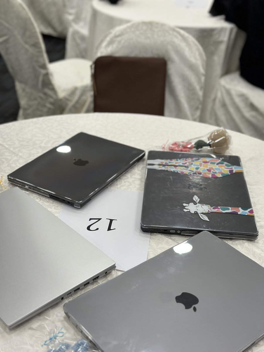 ArwaAlMashi's tweet photo. اليوم الثاني من هاكثون #برمجان_سنا 🔥
من اجمل التجارب الخيالية، خصوصاً انها ربطتنا أكثر بمكة واللي نعيش معاها ارتباط خاص🤎🤎

حماسنا أكبر للقادم! 
شكرًا لكل جهد عظيم يُبذل خلف هذي التجربة 👏🏻✨

@RCMC_KSA https://t.co/lczxokDJZf