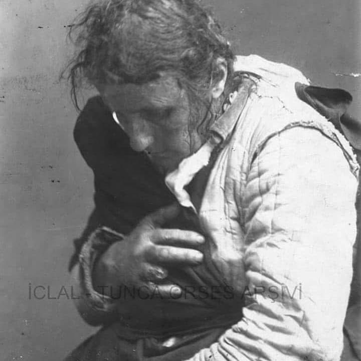 Sürekli taarruza uğramaktan kendi acılarını unutan Türk milletinin, Yunan işgali sırasında Batı Anadolu'da uğradığı mezalim ve soykırım. 

🔗Örses Arşivi