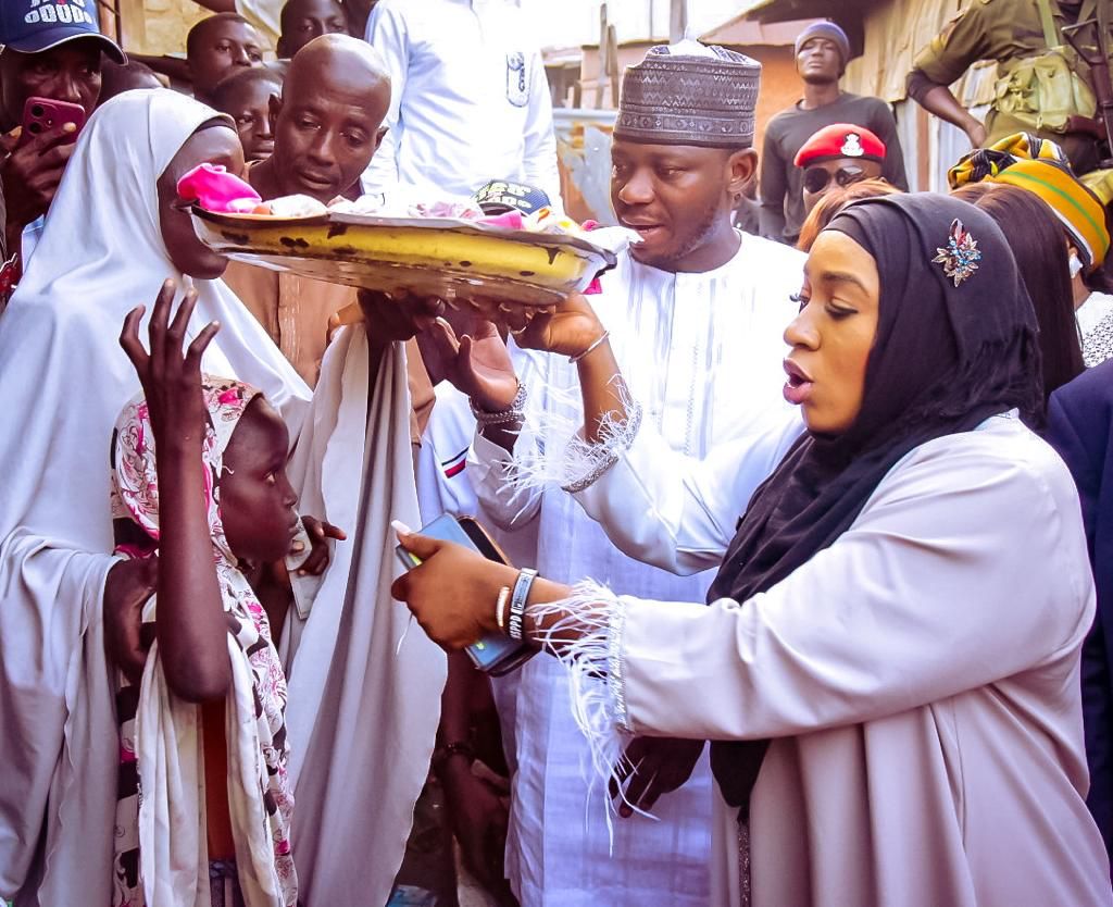 "Helping one person may not change the whole world, but it can change the world for that one person."
Happy World Humanitarian Day 2025
— Dr <a href="/edu_betta/">Betta Edu</a>
#humanitarianday2025