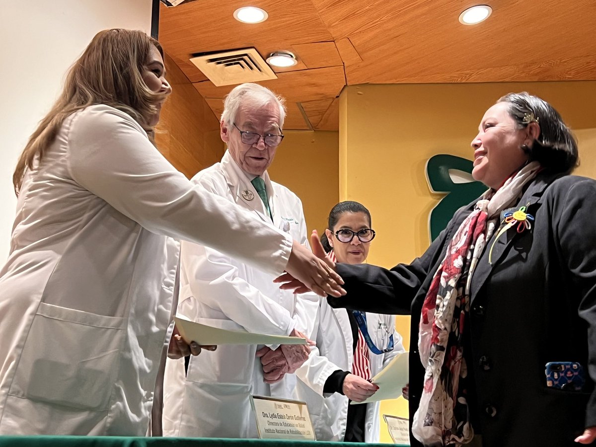 Hoy, el <a href="/INR_MX/">Instituto Nacional de Rehabilitación</a> gradúa a la segunda generación de Cuidadores de Personas con Discapacidad… ¡Conócelos y felicítalos! 🥳🥳🥳 #ElINRLGIISomosTodasYTodos
