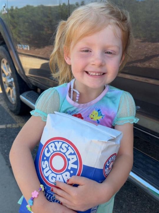 We’re not saying CRYSTAL SUGAR is a fashion accessory now … but this little shopper is making it look extra sweet! 

📸 Ruth Bennington