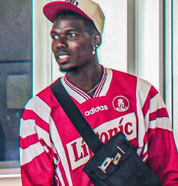 kiitniitsports's tweet photo. 🇫🇷😍 Paul Pogba rocking that classic Monaco shirt while soaking in the Ligue 1 season kickoff vibes! Some legends never fade—they just switch jerseys and keep the fire burning! 🔴⚪️⚽ #PogbaStyle #Ligue1Legends https://t.co/uPyDulb3Op