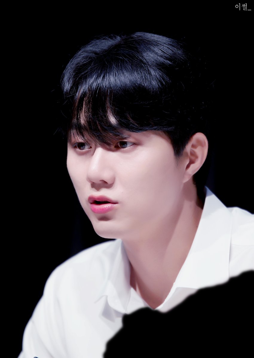 Yissull_Photo's tweet photo. 250806 플레임즈 사인회; 유현석 에릭 https://t.co/idkXYhHynA