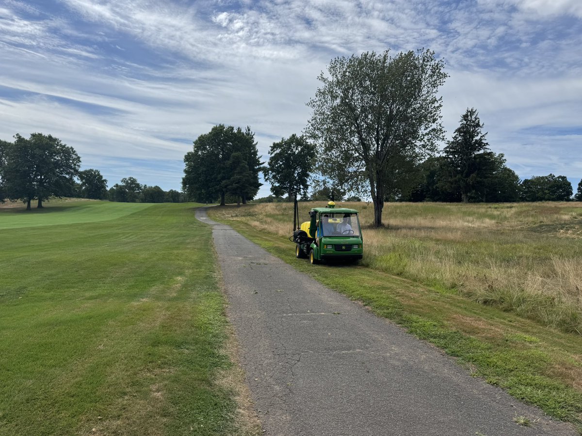 FinchTurf's tweet photo. GPS sprayer install day 🔥💚 #PrecisionTurf https://t.co/VaTC5cIcVl