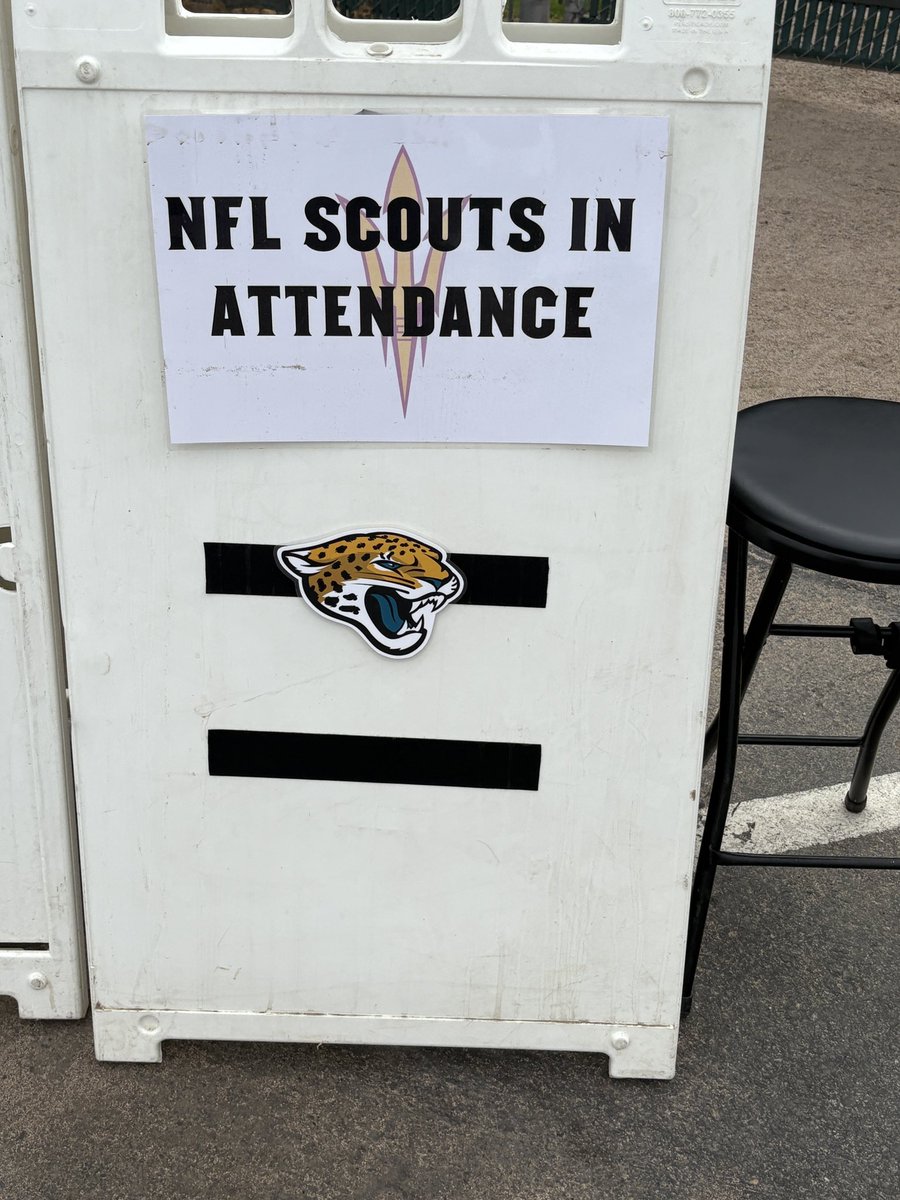 EthanIgnatovsky's tweet photo. Jacksonville Jaguars scouts are in attendance for Tuesday morning’s ASU football practice. 

@CronkiteSports https://t.co/1lAN84BCgd