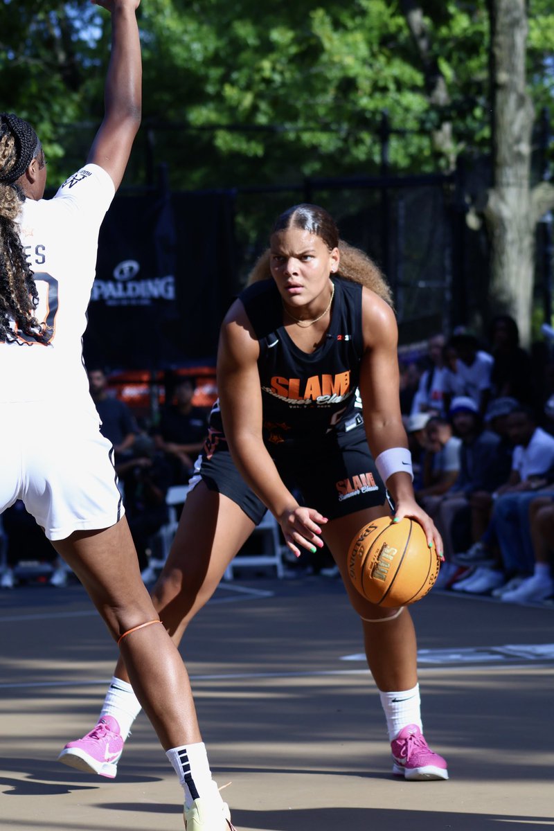 Spalding's tweet image. The SLAM Summer Classic Vol. 7 athletes were not messing around last night 😤💪

#Spalding #AlwaysBuilding #SLAM #MadeForTheGame