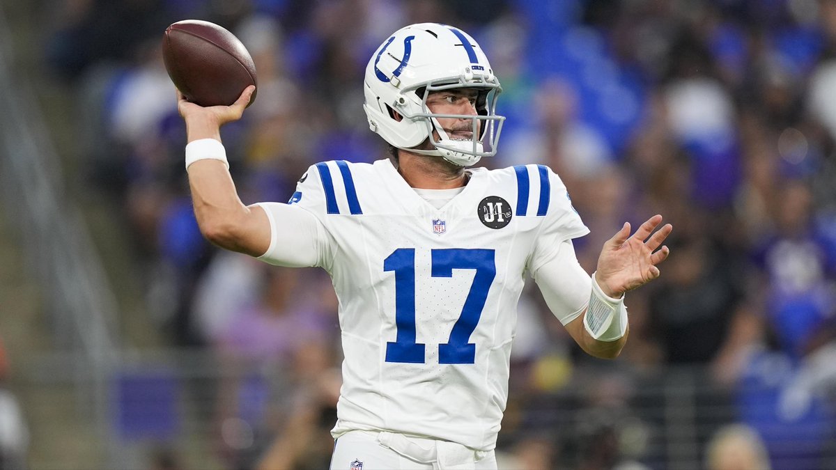𝗡𝗢𝗧𝗜𝗖𝗜𝗔!!🚨

Daniel Jones ha sido nombrado QB titular de Indianápolis Colts para la semana 1 por delante de Anthony Richardson.
¿Opiniones? 🤔
