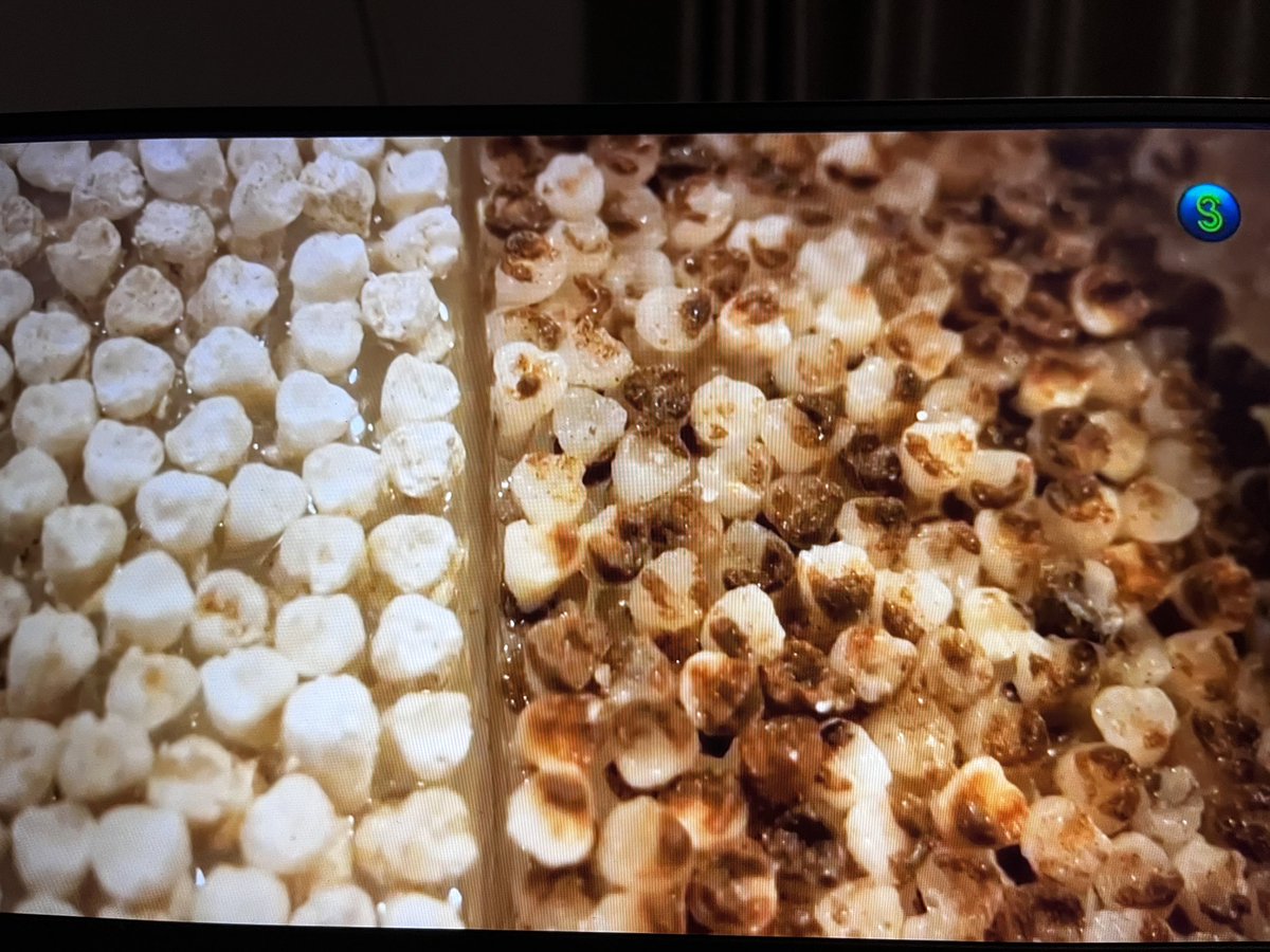 tswana_gent's tweet image. What a creative she is woah😳❤️‍🔥 using wisdom teeth and creating these is ARTISTIC #AfternoonExpress #PEPHOMEExpress