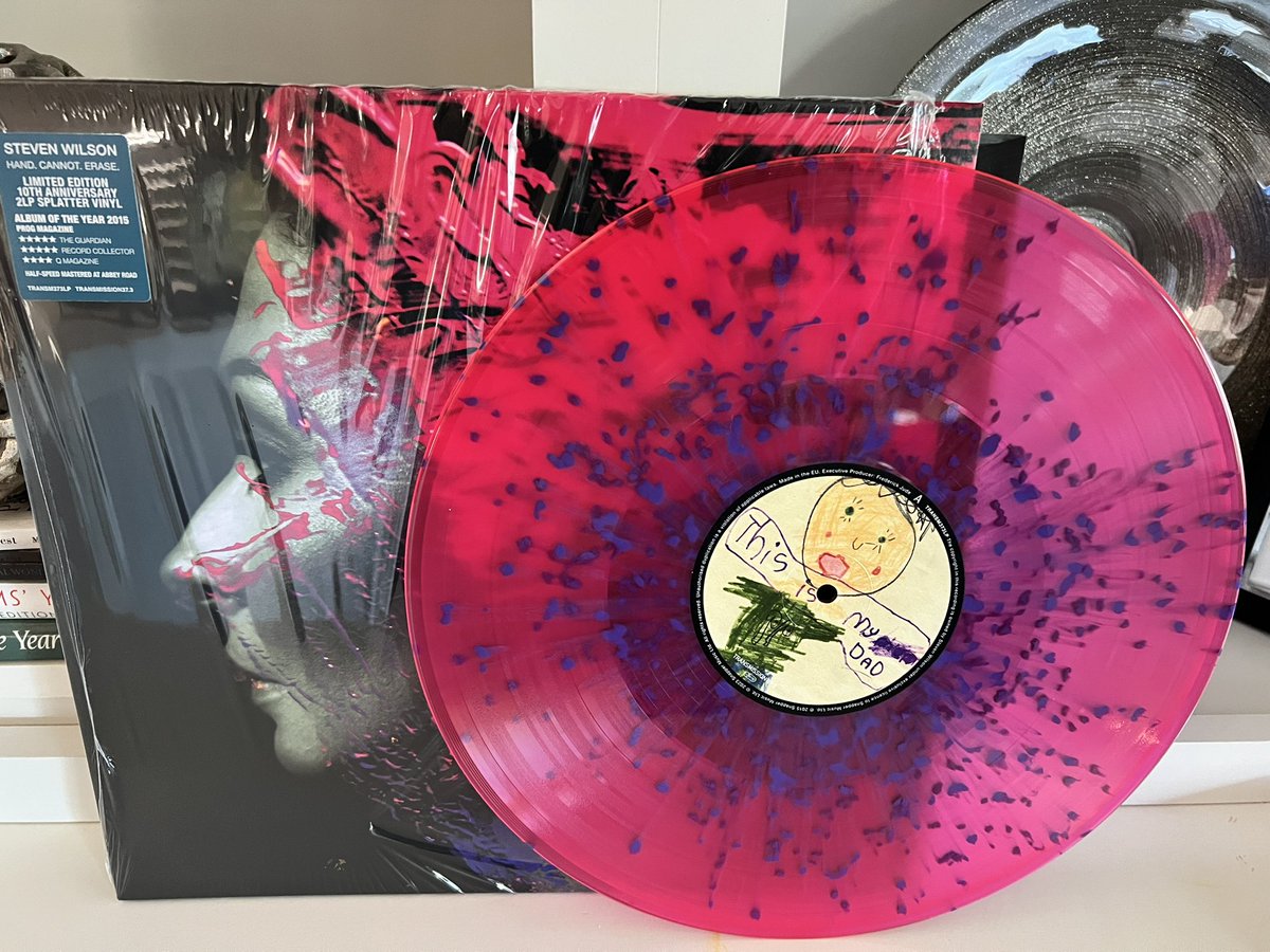 geddy1001's tweet photo. Thanks as always @burningshednews !
@cyclesinthedark @sharpy2112 @eoin_jennings
#handcannoterase #10thanniversarylimitededition https://t.co/mwjxIgR0dO