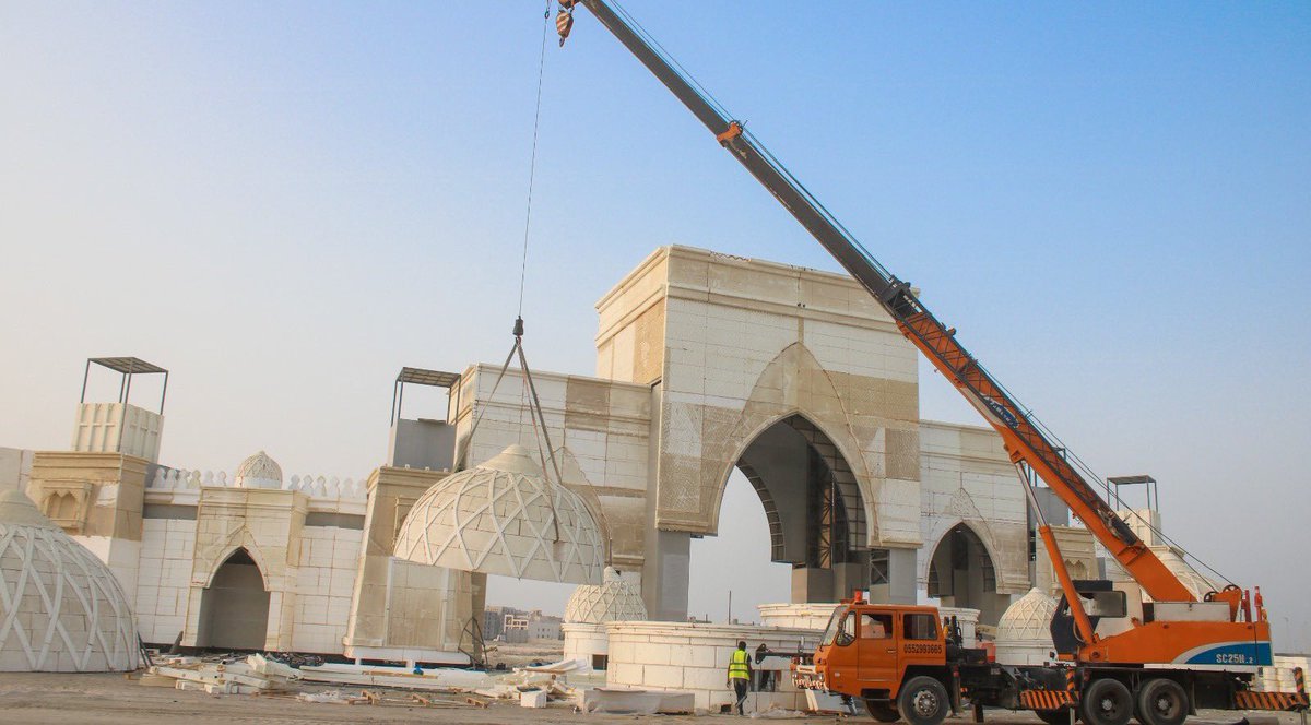 SaudiProject's tweet photo. أعمال تنفيذ مشروع #المدينة_العالمية في الدمام، والذي يقام على مساحة 600 ألف متر مربع، ويضم أجنحة لـ16 دولة ومطاعم وسوقًا عائمًا، ومسرحًا بسعة 10 آلاف مقعد، ومنطقة للألعاب، باستثمار يصل إلى 650 مليون ريال https://t.co/UaFIavtY5c