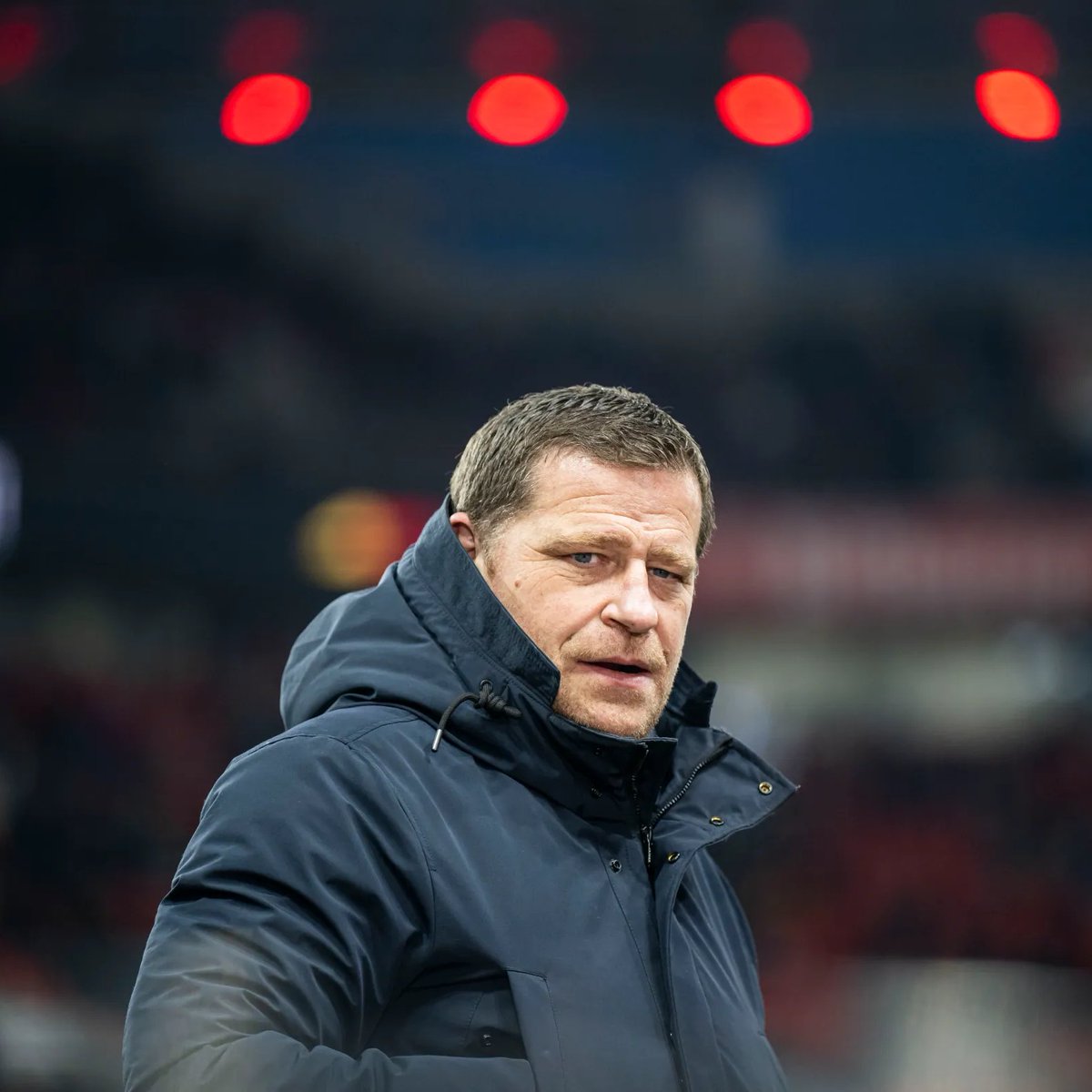 MediaBayernFR's tweet photo. Max Eberl n'est désormais autorisé qu'à signer des joueurs en prêt et non plus à les recruter définitivement. / @SkySportDE https://t.co/yfex2WKjDH