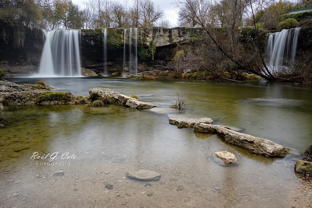 RaulGCoto's tweet photo. Cascada del peñón (Burgos) #naturelovers #naturephotography #nature_worldwide_birds #springtraining #waterfallsofinstagram #springbreakmiami #waterfall💦 #springgreen #naturetherapy🌿 #fontromeu #wildlife #sundress #calivibes @Burgosenelmundo @BurgosTur @CyLEsVida @spain https://t.co/Wlh7dCsfc1