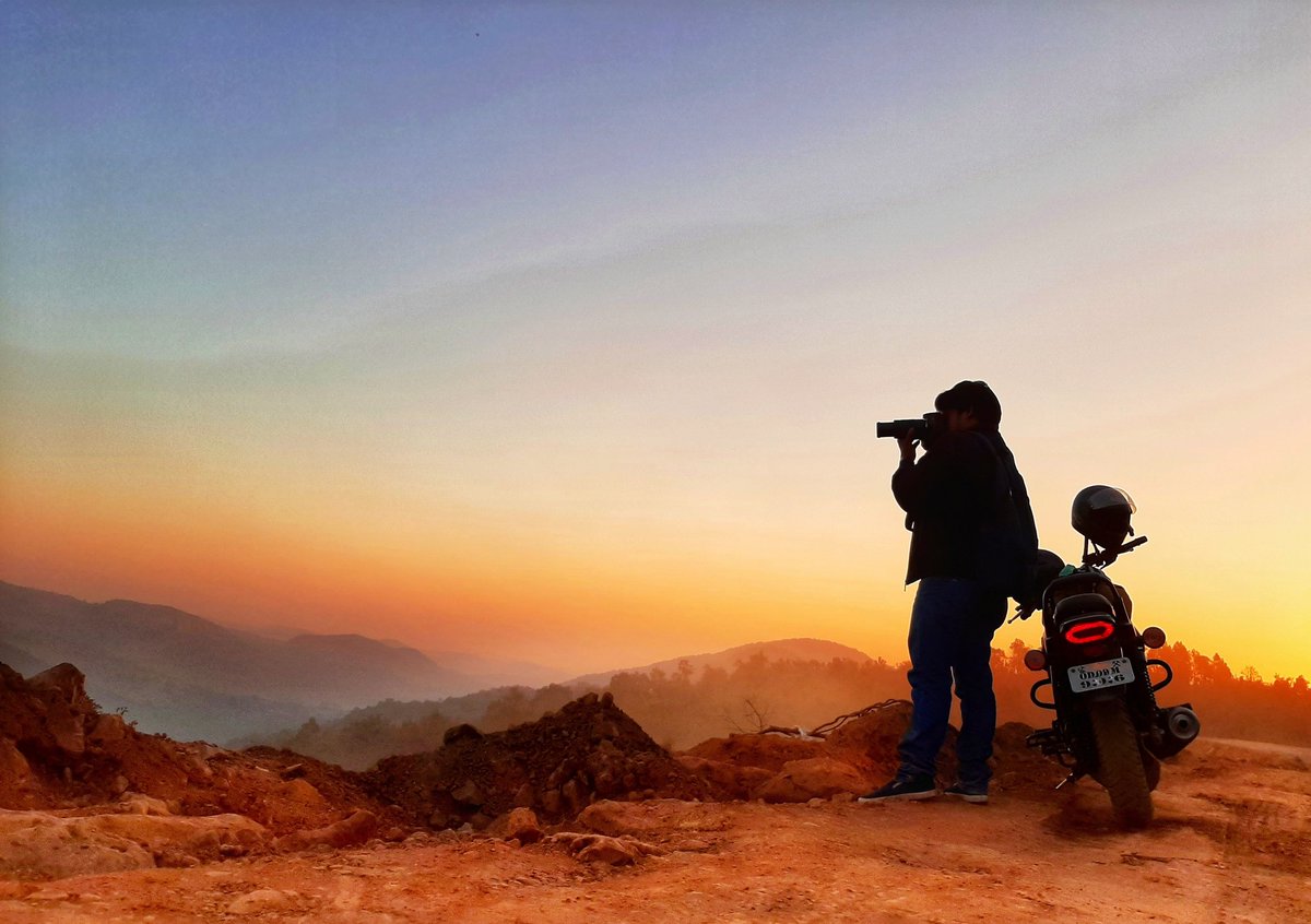 Sanjay Ubach | ସଞ୍ଜୟ ଉବାଚ (@sanjayubach) on Twitter photo In the height of mountains 🌄
#WorldPhotographyDay with World Class Photographer <a href="/itzchampak/">Champakeswara Mahanta ଚମ୍ପକେଶ୍ୱର ମହାନ୍ତ 🇮🇳</a>
No filter, just nature. In the height of mountains 🌄
#WorldPhotographyDay with World Class Photographer <a href="/itzchampak/">Champakeswara Mahanta ଚମ୍ପକେଶ୍ୱର ମହାନ୍ତ 🇮🇳</a>
No filter, just nature.