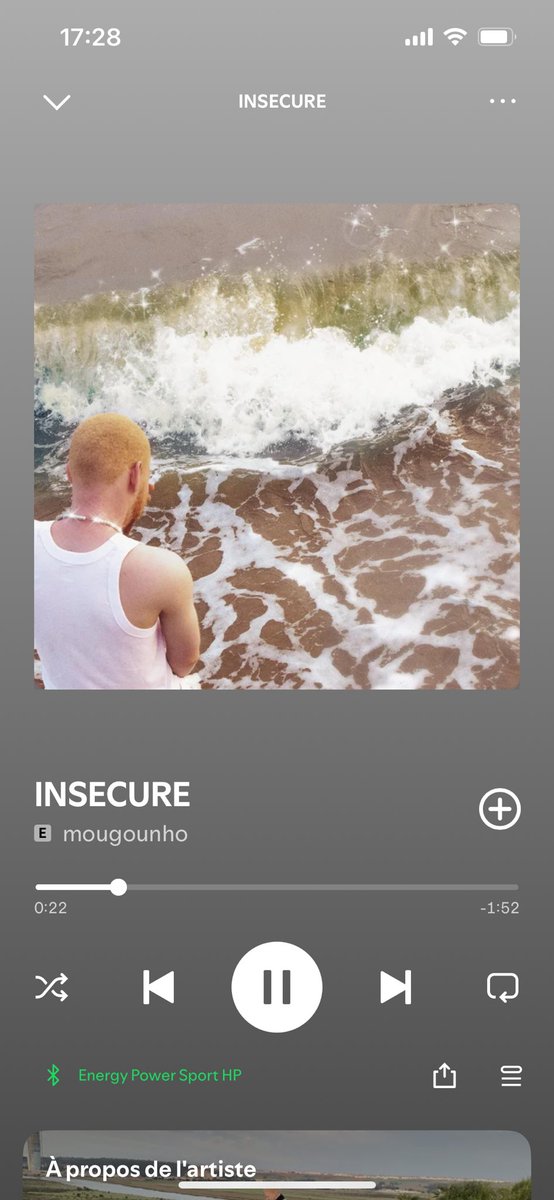 « Ça ne règlera pas tout de faire des refrains, mais affronter ses traumas c’est moins facile, donc j’vais continuer de pleurer sur des Wavs, écrire des textes dont t’auras pas les refs »
<a href="/mougounho/">2</a> et si c’était ton meilleur son ?