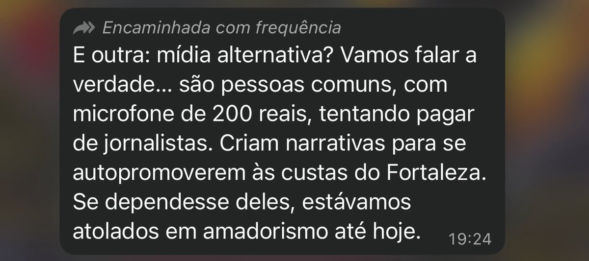 souaguigui's tweet photo. Essa foi a parte que eu mais ri. Sério, entretenimento puro! Eles deviam montar um canal também https://t.co/YxK8Nj0pQC