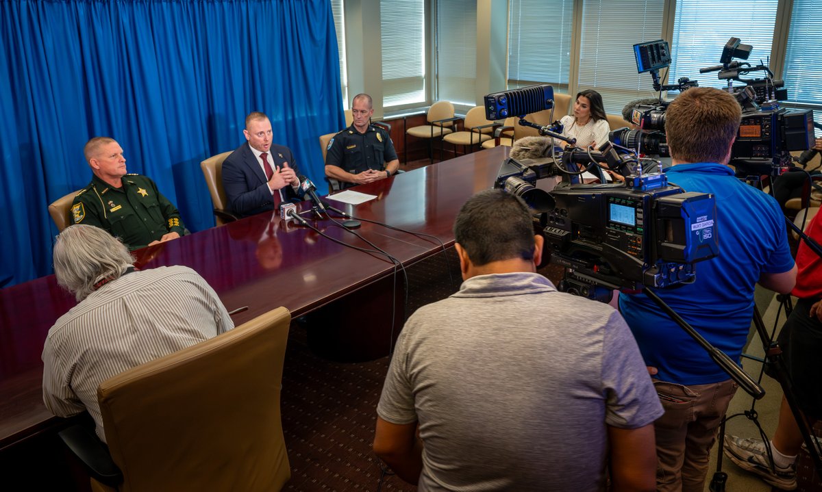 FBI Jacksonville (@fbijacksonville) on Twitter photo With students back in school, FBI Jacksonville and our partners at the <a href="/TeamSJSO/">St. Johns County Sheriff's Office</a> and <a href="/DuvalSchools/">DCPS</a> are helping parents and students build a digital defense and stay safe online. We teamed up to talk with local media to raise awareness about an increase in sextortion across North With students back in school, FBI Jacksonville and our partners at the <a href="/TeamSJSO/">St. Johns County Sheriff's Office</a> and <a href="/DuvalSchools/">DCPS</a> are helping parents and students build a digital defense and stay safe online. We teamed up to talk with local media to raise awareness about an increase in sextortion across North