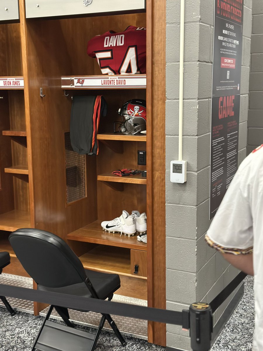 iblinks's tweet image. A few more photos and a video.