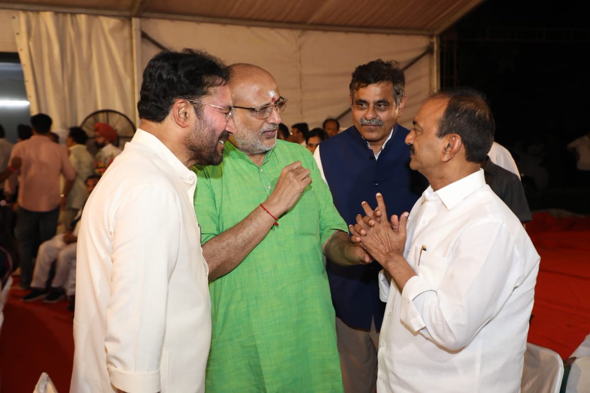 G Kishan Reddy (@kishanreddybjp) on Twitter photo Joined a meeting with NDA's Vice Presidential candidate Shri. <a href="/CPRGuv/">CP Radhakrishnan</a> ji in New Delhi, today, alongside Hon'ble Union Ministers, Ministers of State and NDA MPs from the Southern States.
Had a good interaction with the distinguished members of the NDA Family. Reaffirmed our Joined a meeting with NDA's Vice Presidential candidate Shri. <a href="/CPRGuv/">CP Radhakrishnan</a> ji in New Delhi, today, alongside Hon'ble Union Ministers, Ministers of State and NDA MPs from the Southern States.
Had a good interaction with the distinguished members of the NDA Family. Reaffirmed our