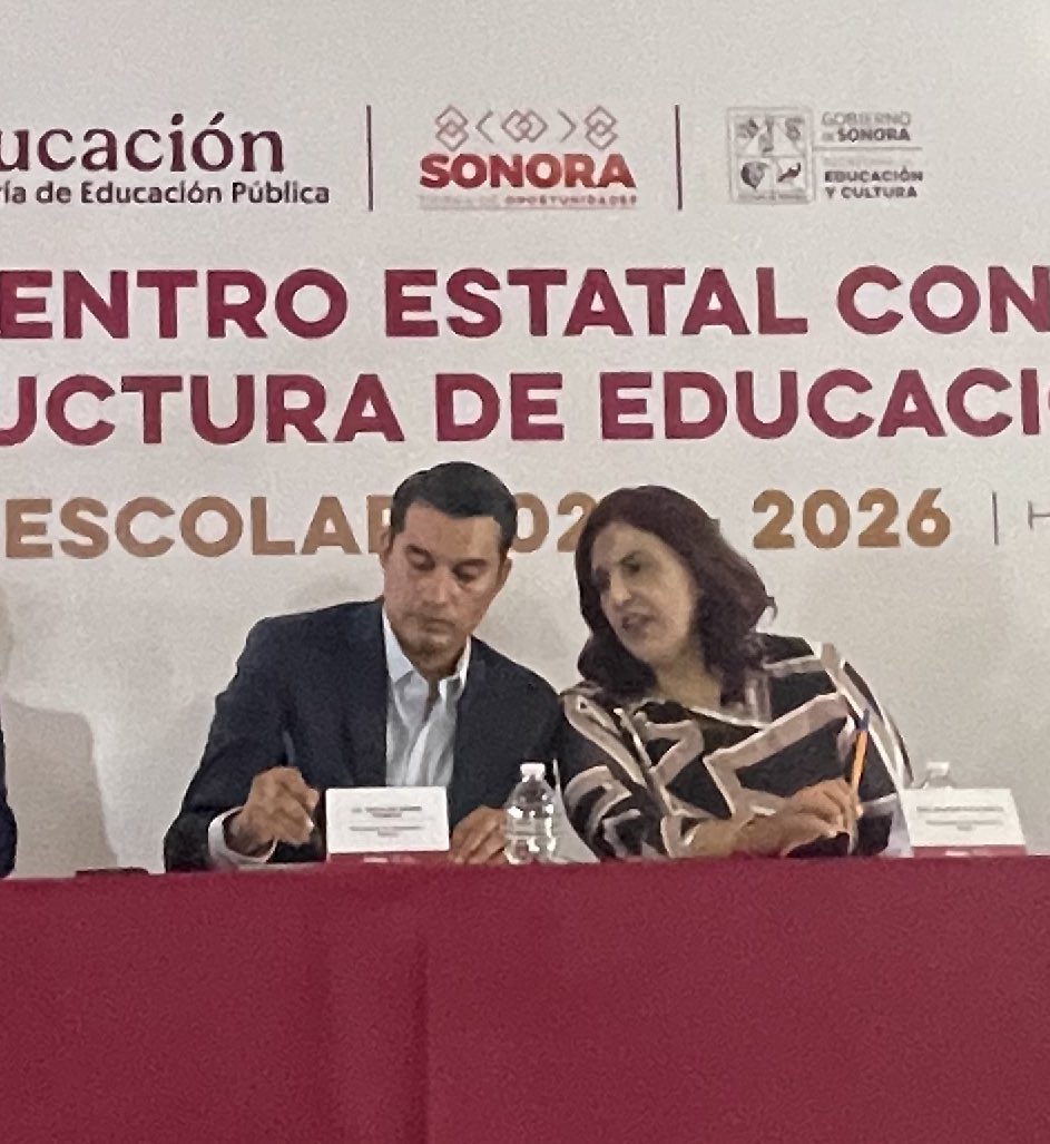Extraordinario equipo en <a href="/SECSonora/">SEC Sonora</a> con el Secretario <a href="/FroylanGamezG/">Froylán Gámez Gamboa</a> y la Subsecretaria <a href="/BettyCotaPonce/">Betty Cota Ponce</a>, y que con el respaldo de nuestro Gobernador <a href="/AlfonsoDurazo/">Alfonso Durazo</a> establecen la visión de transformación que está #TierraDeOportunidades necesita con una educación pública de calidad