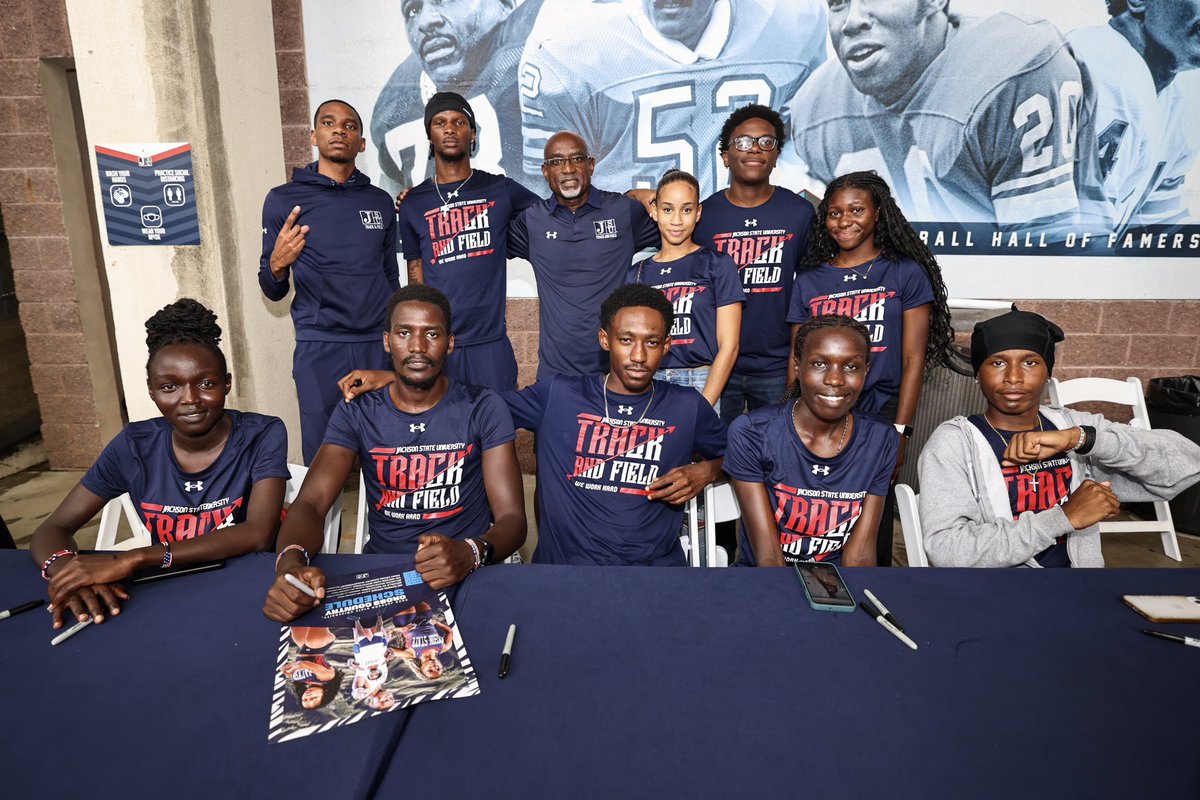For the best fans in the world 💙🤍

#TheeILove | #WeWorkHard | #GoJSUTigersXC