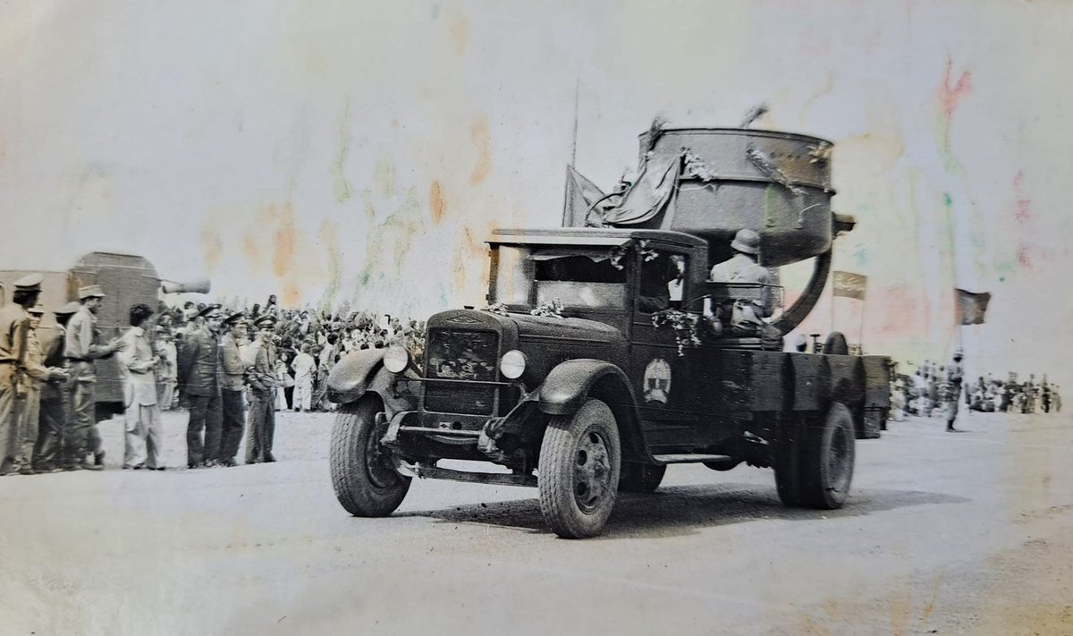 This is just wow. I didn’t know that the Afghan military was still using searchlight-equipped ZIS-12 WWII-era trucks into the 1980s! The communist army insignia on the door is proof that they did. <a href="/MilArchive1978/">Afghan Military Archives</a> <a href="/BuschModelar/">Buschlaid</a>