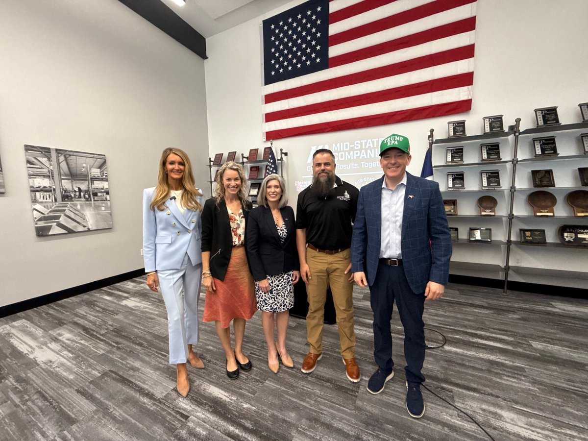 Brett Barker (@brettbarker) on Twitter photo It was great to have not one, but TWO, cabinet officials in Nevada to see all the great manufacturing happening right here in the 51st District! As <a href="/SBA_Kelly/">Kelly Loeffler</a> said, this isn’t “flyover” country, it’s make things country. It was also great to get an update from @senjoniernst about It was great to have not one, but TWO, cabinet officials in Nevada to see all the great manufacturing happening right here in the 51st District! As <a href="/SBA_Kelly/">Kelly Loeffler</a> said, this isn’t “flyover” country, it’s make things country. It was also great to get an update from @senjoniernst about