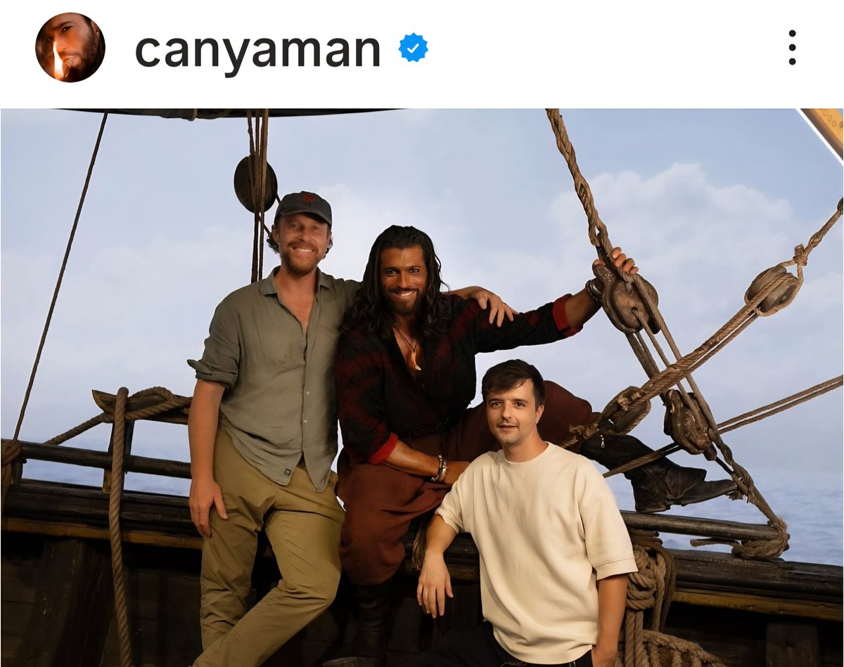 A mi lo que mas me importa es #Sandokan el proximo gran proyecto de #CanYaman y saber mas del proyecto de España que bueno que esta feliz disfrutando de sus vacaciones en su patria que descanse y que se tome las cosas con calma cual prisa de tomar decisiones tan importantes✌️🫶