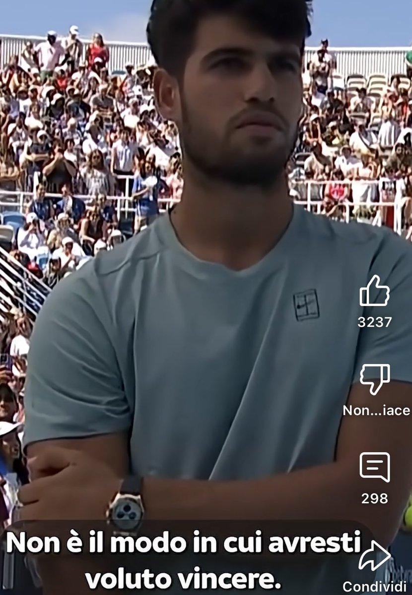 PeracchiValerio's tweet photo. Come solito, buona serata a tutte/i 😍😊per questa nuova puntata di #reazioneacatena... certo con ancora gli occhi sbigottiti per quanto veduto ieri sera, con il nostro #Sinner costretto al ritiro!
Ma quest'immagine di #Alcaraz rinfranca con lo sport!
Vi si legge la sincerità! ♥️ https://t.co/nJ2166zQRm