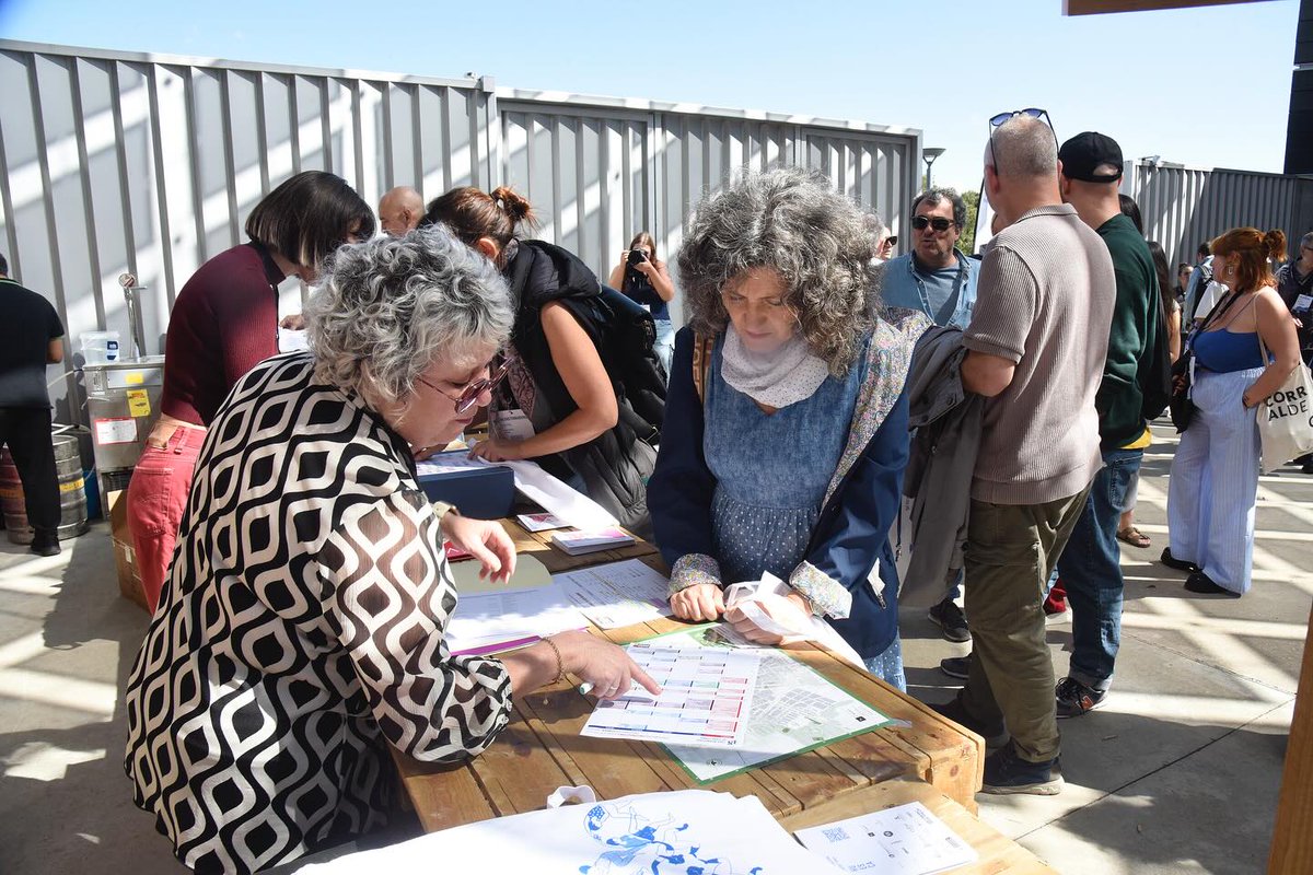 🔴 Convocatoria abierta 🔴

¡¡Último día!! Mañana concluye el plazo de inscripción para profesionales de la <a href="/FeriaHuesca/">Feria Teatro y Danza de Huesca</a>: lenguajes contemporáneos, nuevas dramaturgias, exhibición en zonas no urbanas y cerca de 30 espectáculos de teatro, danza y circo⌛️
cofae.net/es/noticias/70…